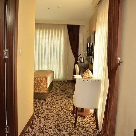 Taskopru فندق أضنه